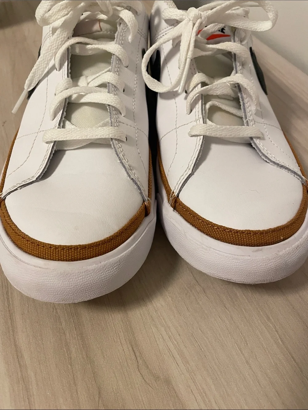 Nike court legacy
